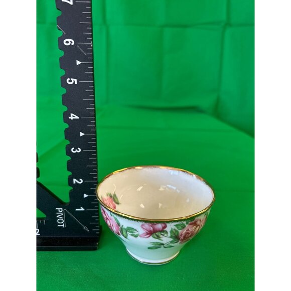 Vintage Fine China Floral Rose Pattern Bowl With Gold Rim - Picture 2 of 2